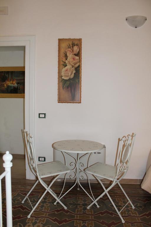 La Casa Bianca Hotel Monopoli Buitenkant foto
